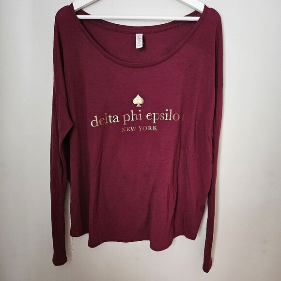 Delta Phi Epsilon Long Sleeve Top Crewneck Burgundy Gold Print Casual DPhiE - Picture 9 of 9